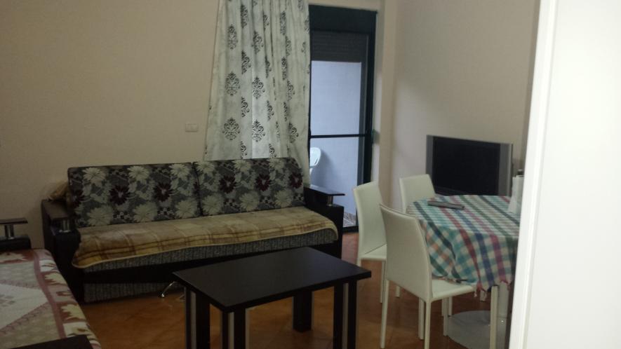 APARTEMENT MALI I ROBIT ( HIPOTEKÃ‹ )