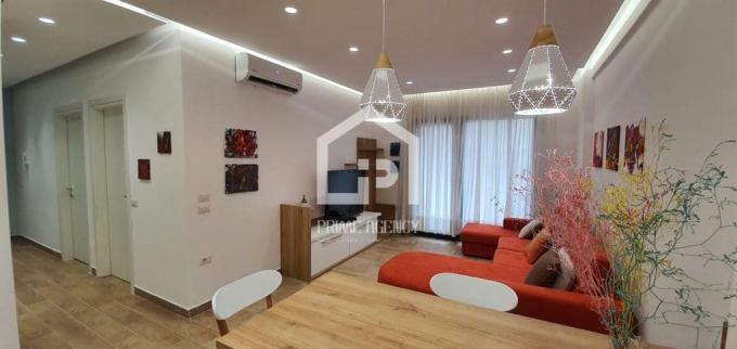 Jepet me qera: Apartament 1+1/ rruga: "Frosina Plaku"