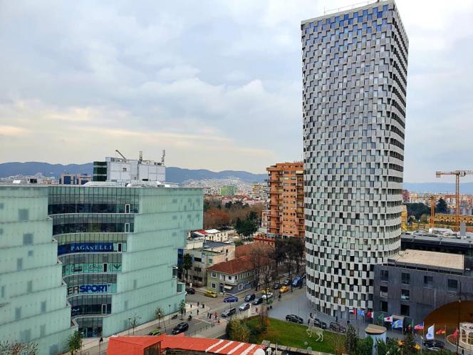 APARTAMENT DUBLEKS : PER SHITJE/QIRA/ QENDER