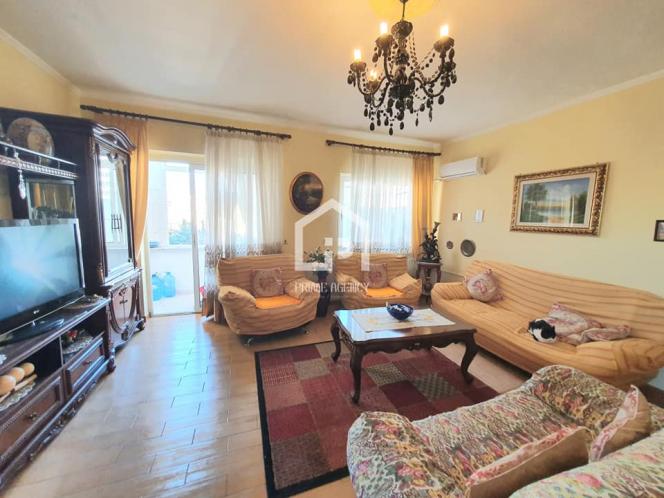 OKAZION: Shitet apartament 2+1/  QendÃ«r, mbrapa PiazzÃ«s 