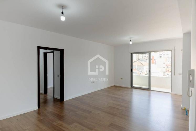 SHITET; Super apartament 3+1+ 2+ Garazh/ rruga:"Haxhi Hysen Dalliu