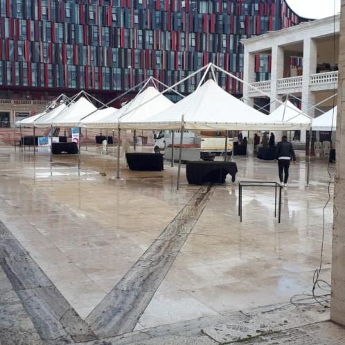 KARRIGE TAVOLINA Ã‡ADRA ME QERA NE TIRANE DURRES LEZHE SHKODER 0683010817